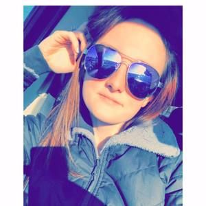 Meet your Posher, Emily